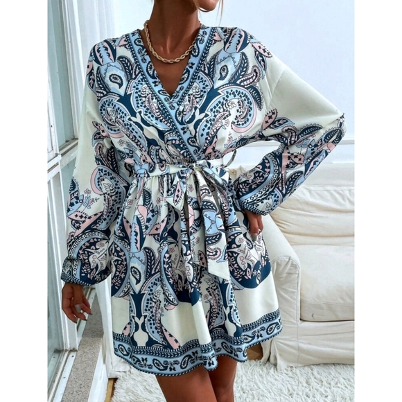 ✅ Boho Paisley Print Belted Bishop Sleeves Dress - Picture 5 of 7